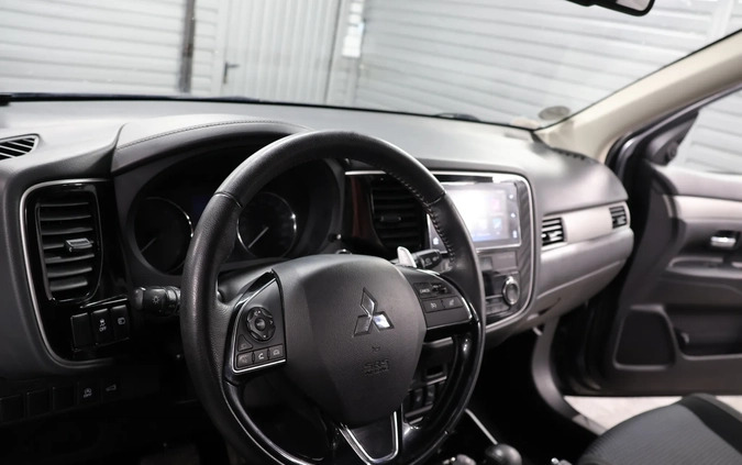 Mitsubishi Outlander cena 91400 przebieg: 23000, rok produkcji 2018 z Golina małe 191